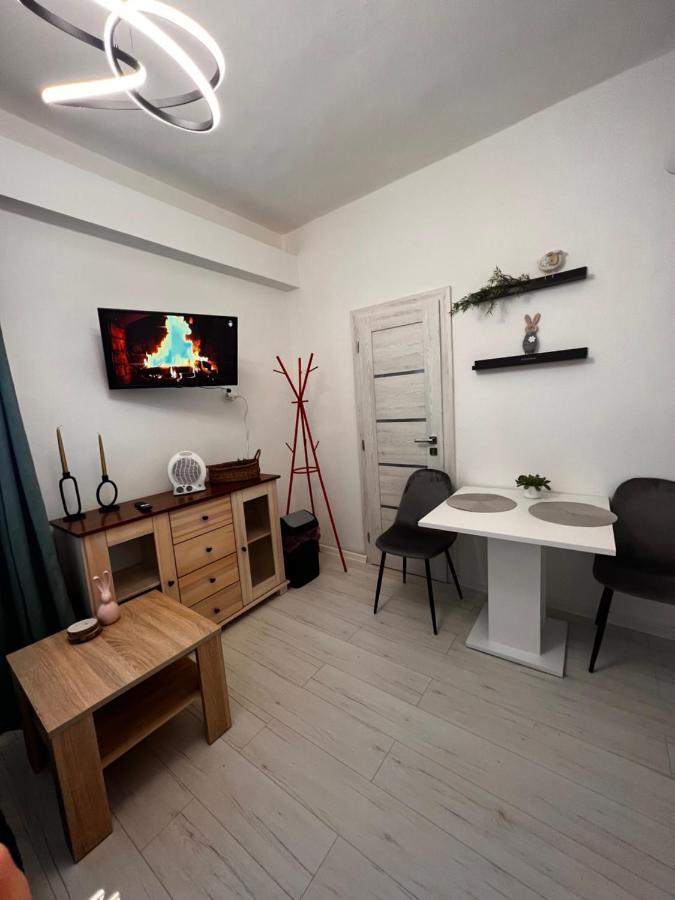 Apartmany V Centre - Vlastna Izba So Spolocnou Kuchynou A Kupelnou Moze Byt Zdielana 2 Inymi Izbami 马汀 外观 照片